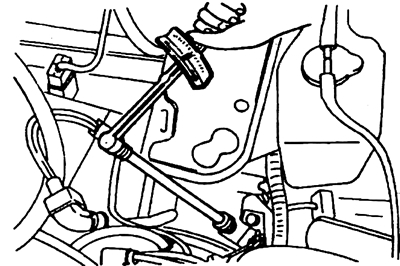 18. Установите кронштейн стабилизатора и затяните гайки его крепления.