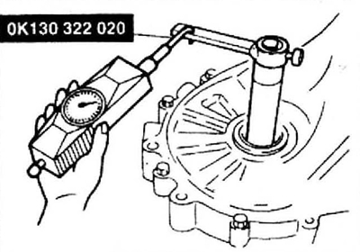 7. Снимите картер коробки передач и дифференциал в сборе.