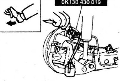 Момент затяжки: 5,9-8,8 Н·м (0,6-0,9 кгс·м)