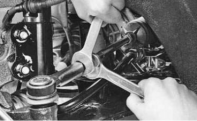 Примечание. Если крепежные детали сильно загрязнены, очистите их металлической щеткой и обработайте…