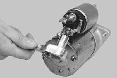 Вам потребуются: ключи «на 7», «на 10», торцовые головки «на 13» и TORX Е5, раздвижные пассатижи.