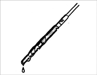 5. При необходимости, долейте или замените моторное масло.