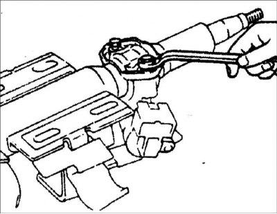 2. Установите противоугонный замок на кожух. Установите новые установочные болты противоугонного…