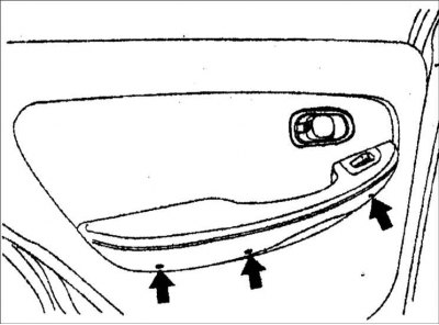2. Снимите внутреннюю ручку, ручку стеклоподъемника и подлокотник.