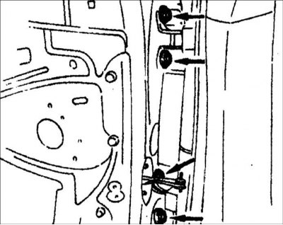 12. Выверните болты крепления петель двери и снимите дверь.