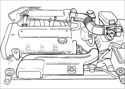 9. Подсоедините верхний шланг радиатора и закрепите его хомутом.