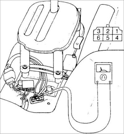 7. Установите центральную консоль.
