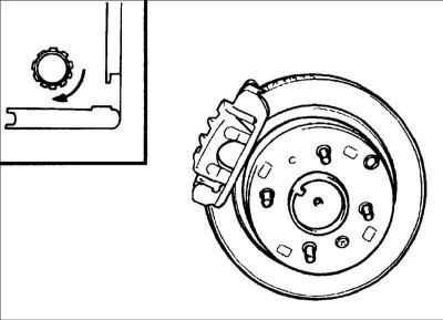 1. После замены рычага стояночного тормоза. Отрегулируйте трос, затянув рычаг стояночного тормоза…