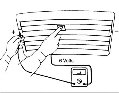 Внимание! Для проверки обогревателя заднего стекла оберните щуп вольтметра алюминиевой или…