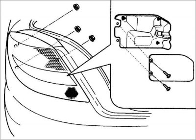 1. С помощью крестообразной отвертки выверните винты крепления заднего комбинированного фонаря к…