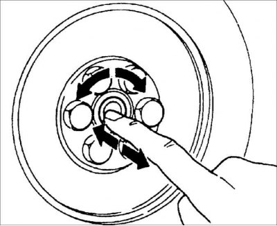 1. Снимите маховик.