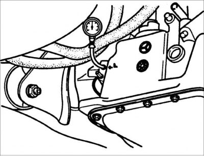 5. Снимите брызговик с левой стороны под передним бампером.