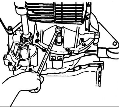 18. Снимите каталитический нейтрализатор.