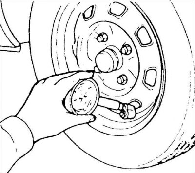 При значительном изменении загрузки автомобиля следует соответственно изменить давление воздуха в…
