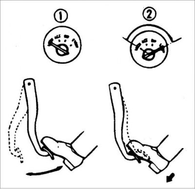 1. При выключенном двигателе несколько раз нажмите педаль тормоза.