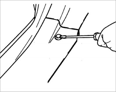 8. Снимите заднее сиденье.