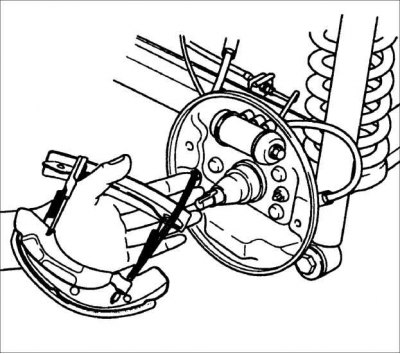 14. Снимите задние колеса.