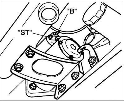 4. Отверните гайку и отсоедините провод от клеммы B.