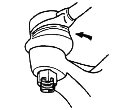 2. Убедитесь в отсутствии утечек смазки в наконечнике рулевой тяги.