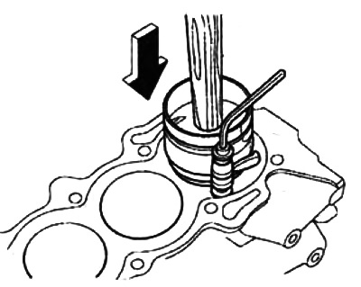 Примечание: при установке убедитесь, что «передняя» метка на поршне и «передняя» идентификационная…
