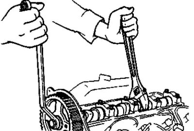 4. При помощи специального съемника произведите демонтаж зубчатого колеса ТНВД.