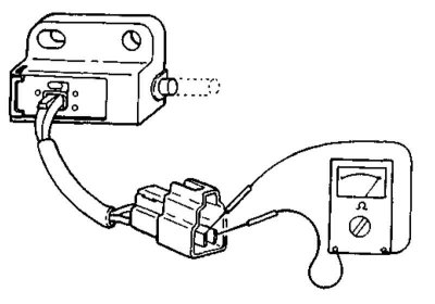 2. Отсоедините от датчика-выключателя электропроводку.
