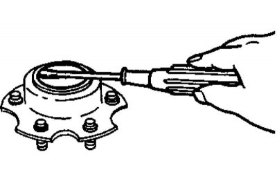 3. Снимите ступичную сборку.