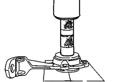 6. Высвободите выходной вал из кожуха подшипника.
